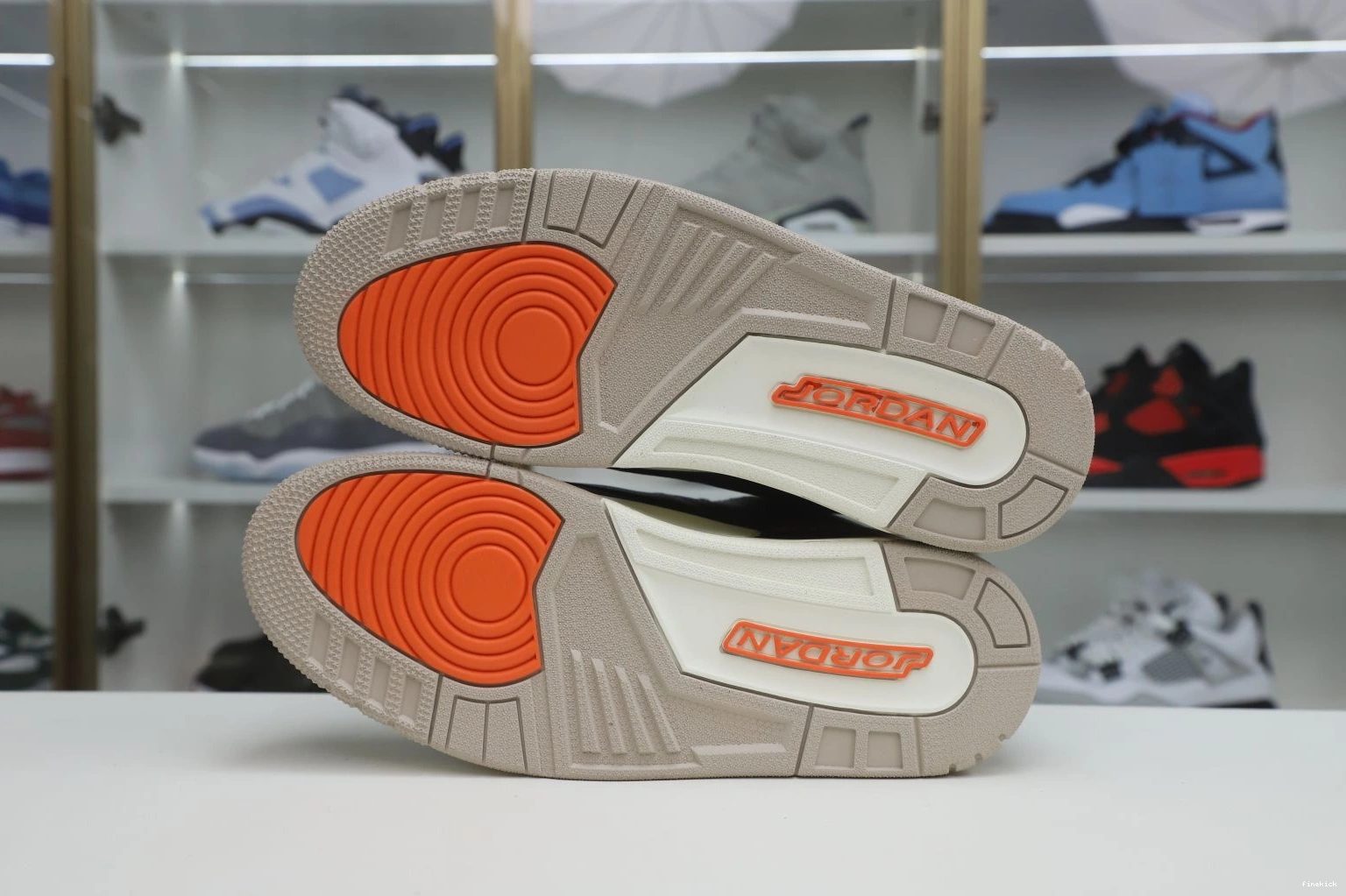 AIR CT8532 3 DESERT CEMENT JORDAN 0829